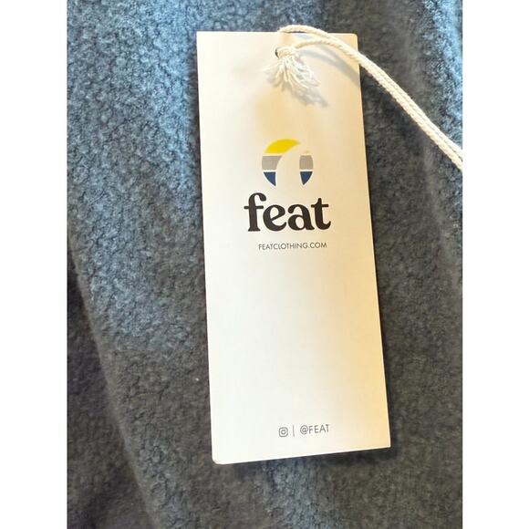 NWT Feat BlanketBlend‎ Sweatshirt Unisex Large Blue Loungwear Casual Crewneck - Picture 6 of 8